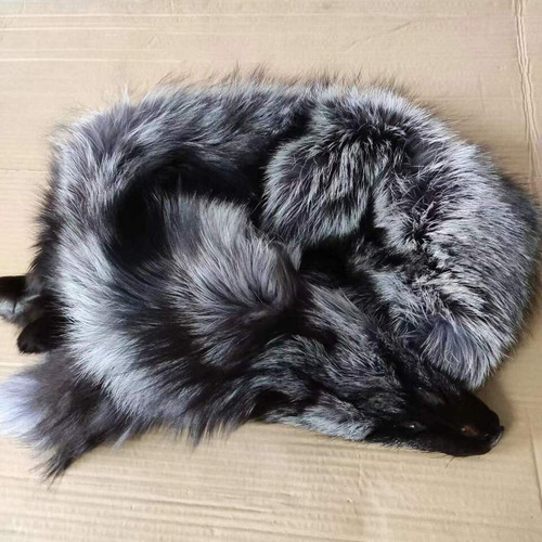 100 natural silver fox skin - natural,